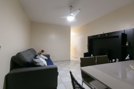 Casa à venda com 65m², 3 quartos e 2 vagasSala