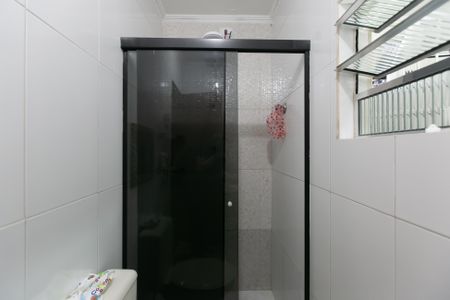 Casa à venda com 65m², 3 quartos e 2 vagasBanheiro 