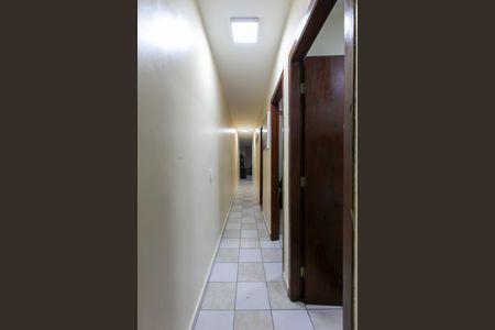 Casa à venda com 65m², 3 quartos e 2 vagasCorredor 