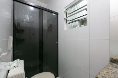 Casa à venda com 65m², 3 quartos e 2 vagasBanheiro 