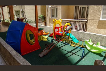 Apartamento para alugar com 37m², 2 quartos e 1 vaga Apartamento para alugar com 37m², 2 quartos e 1 vagaÁrea comum - Playground