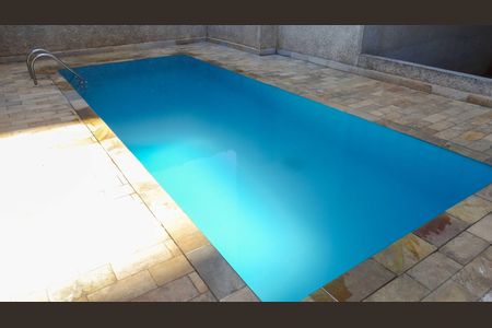 Apartamento para alugar com 37m², 2 quartos e 1 vaga Apartamento para alugar com 37m², 2 quartos e 1 vagaÁrea comum - Piscina