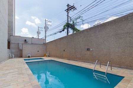 Apartamento para alugar com 37m², 2 quartos e 1 vaga Apartamento para alugar com 37m², 2 quartos e 1 vagaÁrea comum - Piscina