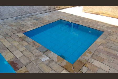 Apartamento para alugar com 37m², 2 quartos e 1 vaga Apartamento para alugar com 37m², 2 quartos e 1 vagaÁrea comum - Piscina