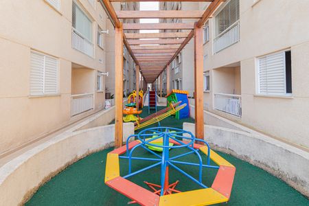 Apartamento para alugar com 37m², 2 quartos e 1 vaga Apartamento para alugar com 37m², 2 quartos e 1 vagaÁrea comum - Playground