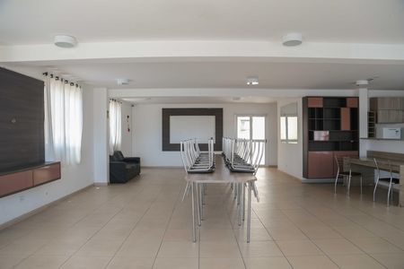 Apartamento para alugar com 37m², 2 quartos e 1 vaga Apartamento para alugar com 37m², 2 quartos e 1 vagaÁrea comum - Salão de festas