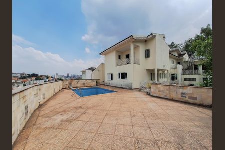 Casa à venda com 853m², 4 quartos e 20 vagas Casa à venda com 853m², 4 quartos e 20 vagasPiscina