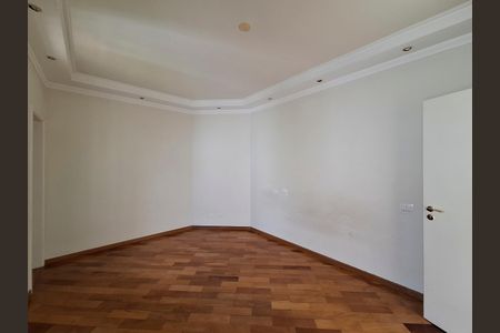 Casa à venda com 853m², 4 quartos e 20 vagas Casa à venda com 853m², 4 quartos e 20 vagasQuarto 1