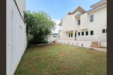 Casa à venda com 853m², 4 quartos e 20 vagas Casa à venda com 853m², 4 quartos e 20 vagasQuintal