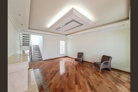 Casa à venda com 853m², 4 quartos e 20 vagas Casa à venda com 853m², 4 quartos e 20 vagasSala