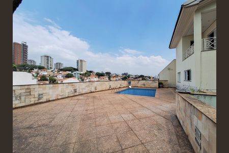 Casa à venda com 853m², 4 quartos e 20 vagas Casa à venda com 853m², 4 quartos e 20 vagasPiscina