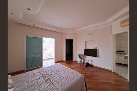 Casa à venda com 853m², 4 quartos e 20 vagas Casa à venda com 853m², 4 quartos e 20 vagasQuarto 3