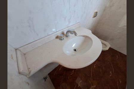 Casa à venda com 853m², 4 quartos e 20 vagas Casa à venda com 853m², 4 quartos e 20 vagasLavabo Sala tv