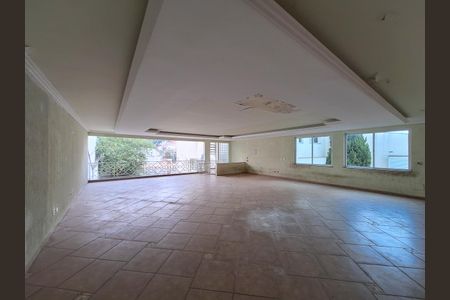Casa à venda com 853m², 4 quartos e 20 vagas Casa à venda com 853m², 4 quartos e 20 vagasGaragem 2