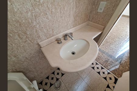 Casa à venda com 853m², 4 quartos e 20 vagas Casa à venda com 853m², 4 quartos e 20 vagasLavabo copa