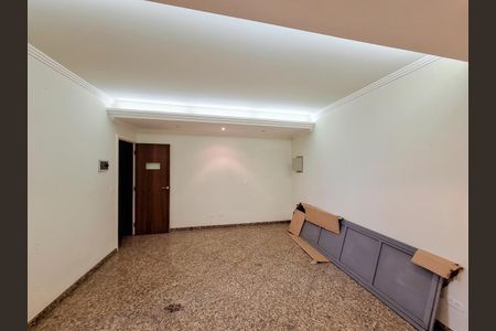 Casa à venda com 853m², 4 quartos e 20 vagas Casa à venda com 853m², 4 quartos e 20 vagasSala Sauna