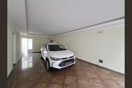 Casa à venda com 853m², 4 quartos e 20 vagas Casa à venda com 853m², 4 quartos e 20 vagasGaragem