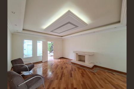 Casa à venda com 853m², 4 quartos e 20 vagas Casa à venda com 853m², 4 quartos e 20 vagasSala