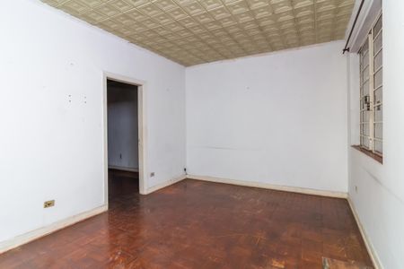 Casa à venda com 200m², 2 quartos e 4 vagas Casa à venda com 200m², 2 quartos e 4 vagasSala