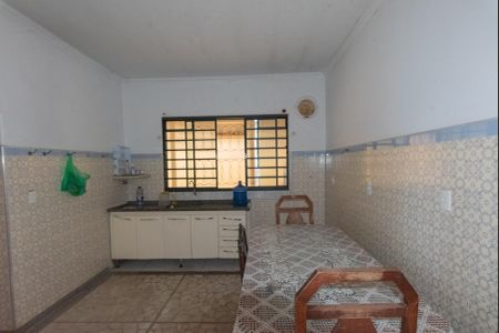 Casa à venda com 274m², 3 quartos e 3 vagas Casa à venda com 274m², 3 quartos e 3 vagasCozinha