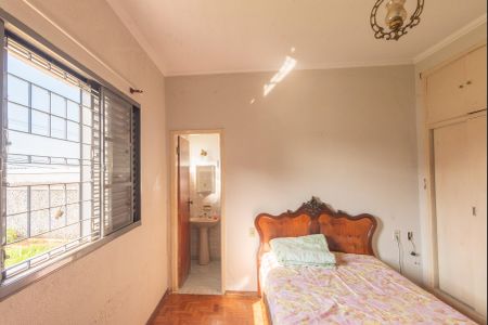 Casa à venda com 274m², 3 quartos e 3 vagas Casa à venda com 274m², 3 quartos e 3 vagasSuíte