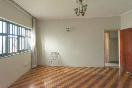 Casa à venda com 274m², 3 quartos e 3 vagas Casa à venda com 274m², 3 quartos e 3 vagasSala