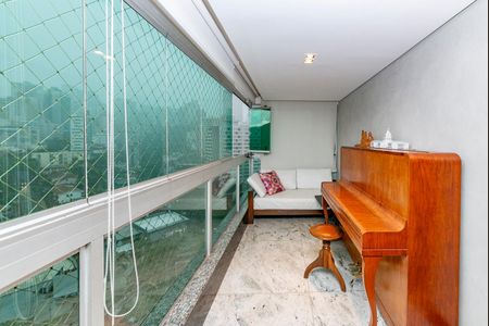 Apartamento à venda com 325m², 3 quartos e 4 vagas Apartamento à venda com 325m², 3 quartos e 4 vagasVaranda da Sala 1