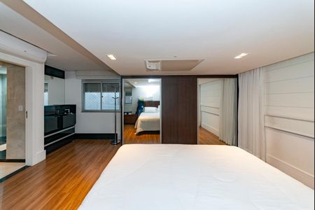 Apartamento à venda com 325m², 3 quartos e 4 vagas Apartamento à venda com 325m², 3 quartos e 4 vagasSuíte 1