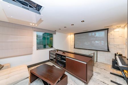 Apartamento à venda com 325m², 3 quartos e 4 vagas Apartamento à venda com 325m², 3 quartos e 4 vagasLazer- Sala 2