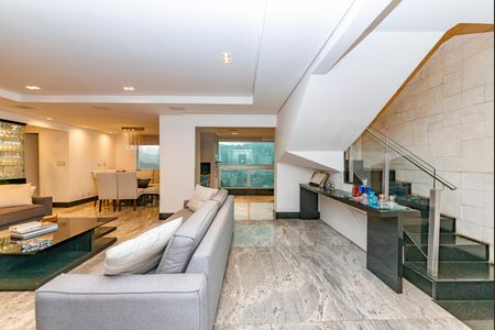 Apartamento à venda com 325m², 3 quartos e 4 vagas Apartamento à venda com 325m², 3 quartos e 4 vagasSala 1