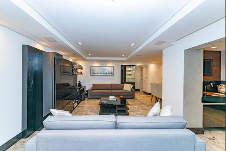 Apartamento à venda com 325m², 3 quartos e 4 vagas Apartamento à venda com 325m², 3 quartos e 4 vagasSala 1