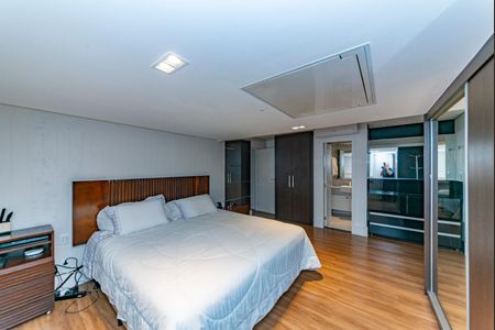 Apartamento à venda com 325m², 3 quartos e 4 vagas Apartamento à venda com 325m², 3 quartos e 4 vagasSuíte 1