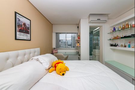 Apartamento à venda com 325m², 3 quartos e 4 vagas Apartamento à venda com 325m², 3 quartos e 4 vagasSuíte 2