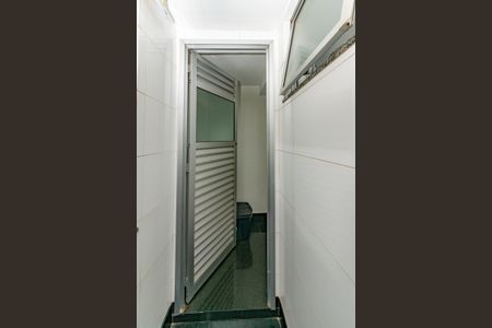 Apartamento à venda com 325m², 3 quartos e 4 vagas Apartamento à venda com 325m², 3 quartos e 4 vagasQuarto de Serviço