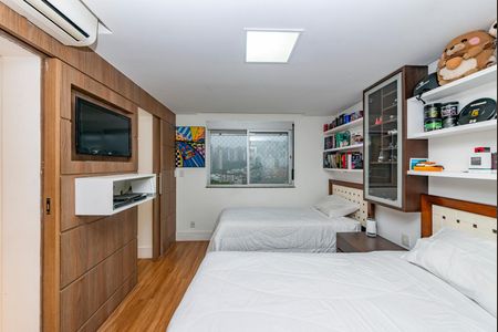 Apartamento à venda com 325m², 3 quartos e 4 vagas Apartamento à venda com 325m², 3 quartos e 4 vagasSuíte 3