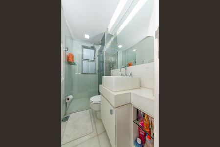 Apartamento à venda com 325m², 3 quartos e 4 vagas Apartamento à venda com 325m², 3 quartos e 4 vagasBanheiro da Suíte 2