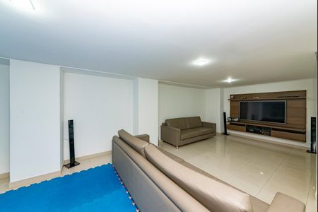 Apartamento à venda com 325m², 3 quartos e 4 vagas Apartamento à venda com 325m², 3 quartos e 4 vagasÁrea comum