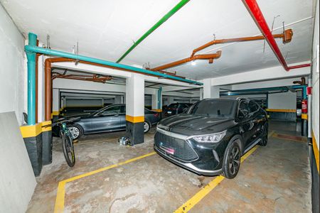 Apartamento à venda com 325m², 3 quartos e 4 vagas Apartamento à venda com 325m², 3 quartos e 4 vagasGaragem