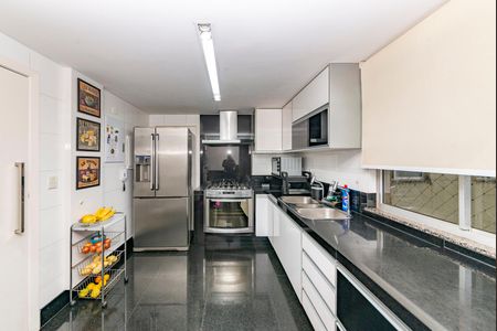 Apartamento à venda com 325m², 3 quartos e 4 vagas Apartamento à venda com 325m², 3 quartos e 4 vagasCozinha
