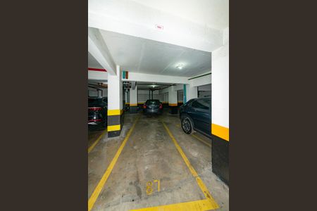 Apartamento à venda com 325m², 3 quartos e 4 vagas Apartamento à venda com 325m², 3 quartos e 4 vagasGaragem