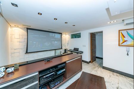 Apartamento à venda com 325m², 3 quartos e 4 vagas Apartamento à venda com 325m², 3 quartos e 4 vagasLazer- Sala 2