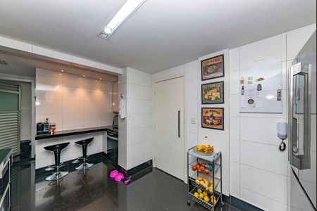 Apartamento à venda com 325m², 3 quartos e 4 vagas Apartamento à venda com 325m², 3 quartos e 4 vagasCozinha