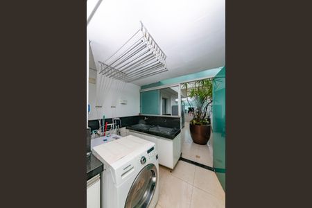 Apartamento à venda com 325m², 3 quartos e 4 vagas Apartamento à venda com 325m², 3 quartos e 4 vagasÁrea de Serviço