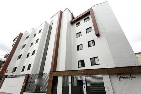 Apartamento à venda com 37m², 1 quarto e sem vaga Apartamento à venda com 37m², 1 quarto e sem vagaFachada
