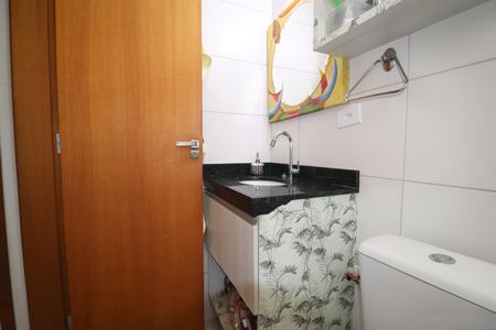 Apartamento à venda com 73m², 2 quartos e 2 vagasBanheiro Social