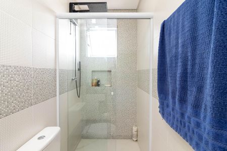 Casa de condomínio à venda com 100m², 2 quartos e 2 vagasBanheiro da Suíte 2