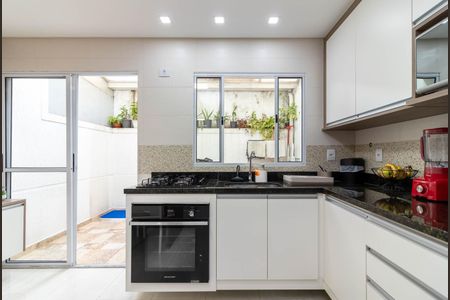 Casa de condomínio à venda com 100m², 2 quartos e 2 vagasCozinha