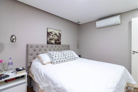 Casa de condomínio à venda com 100m², 2 quartos e 2 vagasSuíte 1