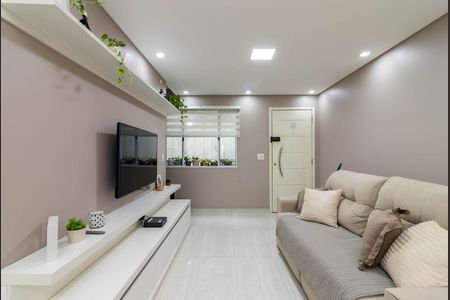 Casa de condomínio à venda com 100m², 2 quartos e 2 vagasSala de Estar