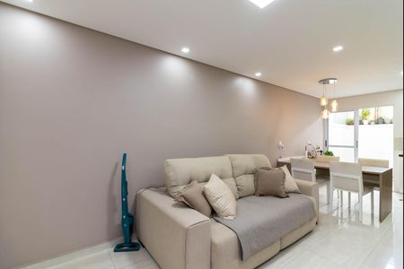 Casa de condomínio à venda com 100m², 2 quartos e 2 vagasSala de Estar